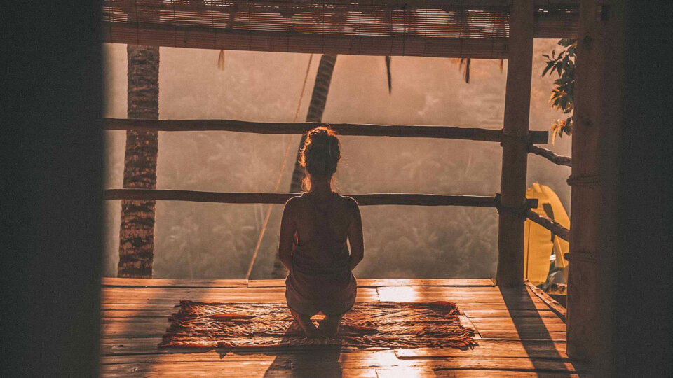 Mit Meditation achtsam im Jetzt verweilen